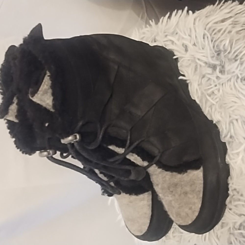 Sorel Black and Gray Winter Boots - Picture 7 of 7